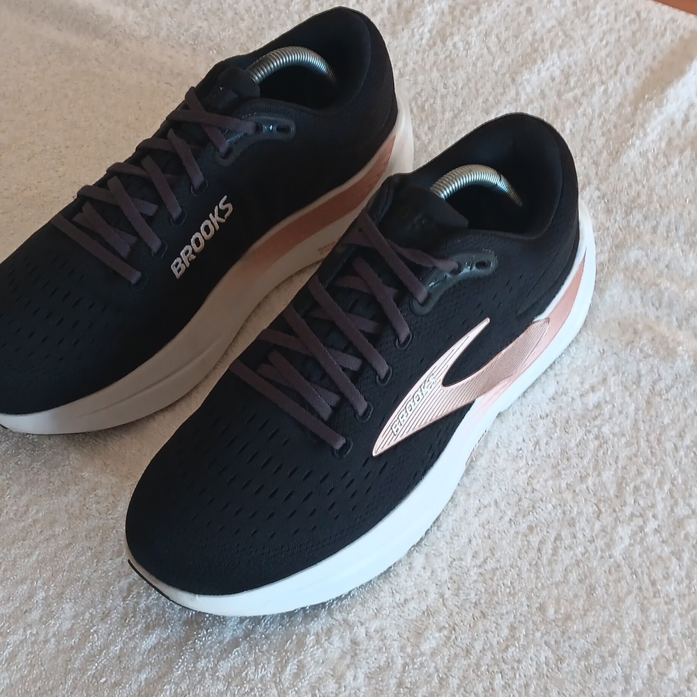 Brooks Ghost Max 3 Professional Running Shoes - image 4